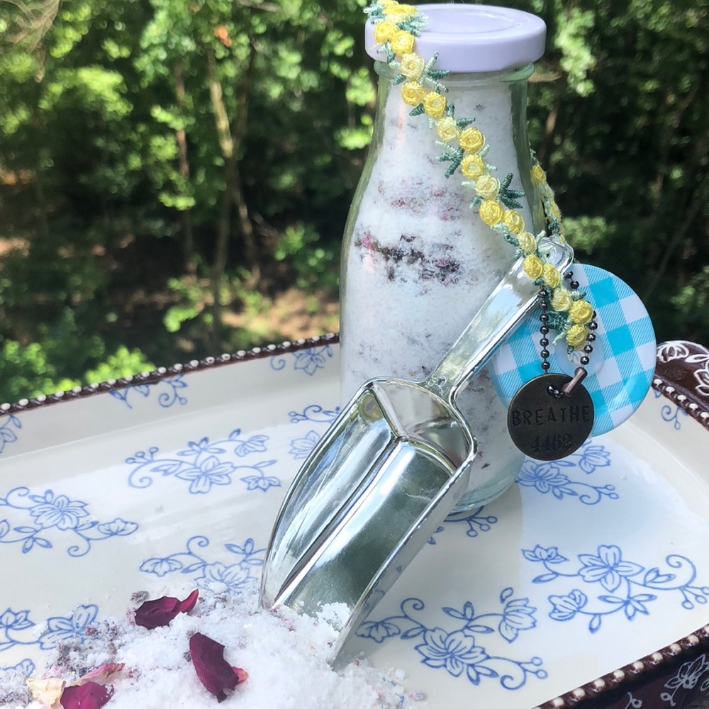 Avant Garde Lavender Rose Milk Bath